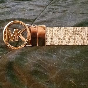 Michael Kors reversible belt